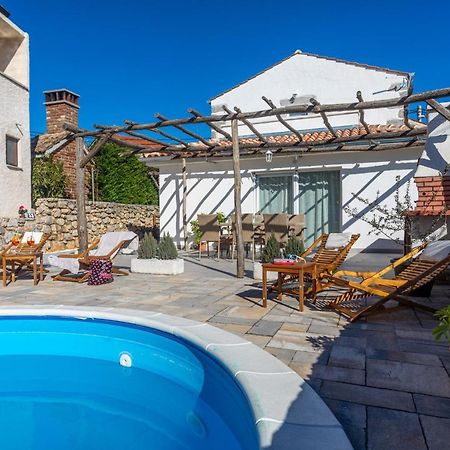 Villa Elm Milohnici Екстериор снимка