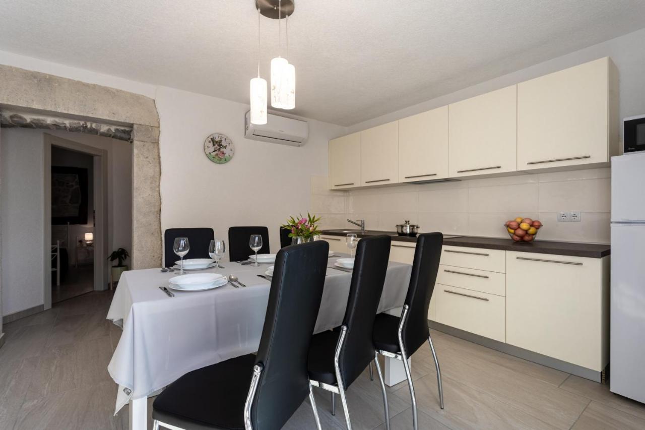 Villa Elm Milohnici Екстериор снимка