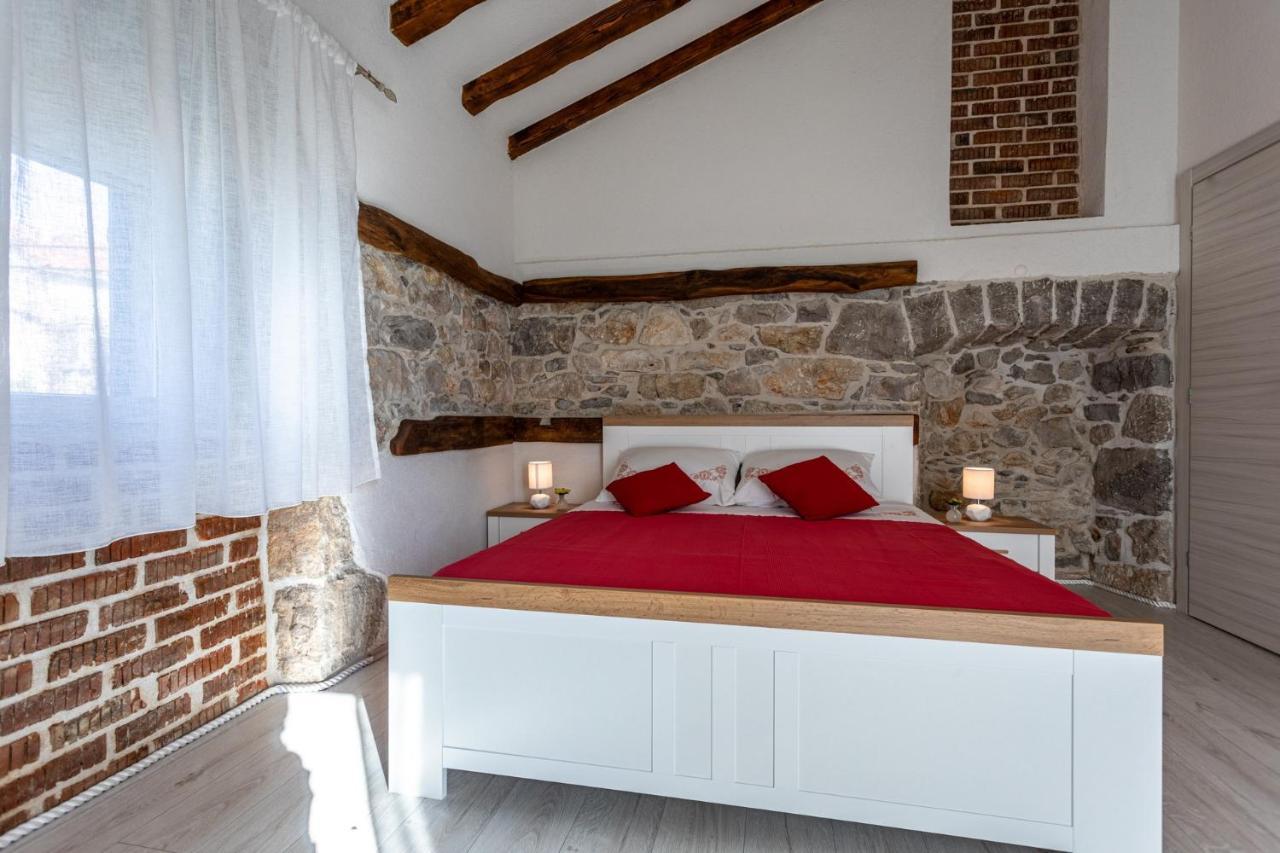 Villa Elm Milohnici Екстериор снимка