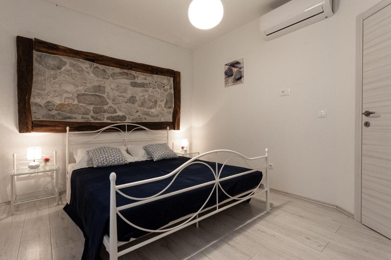 Villa Elm Milohnici Екстериор снимка